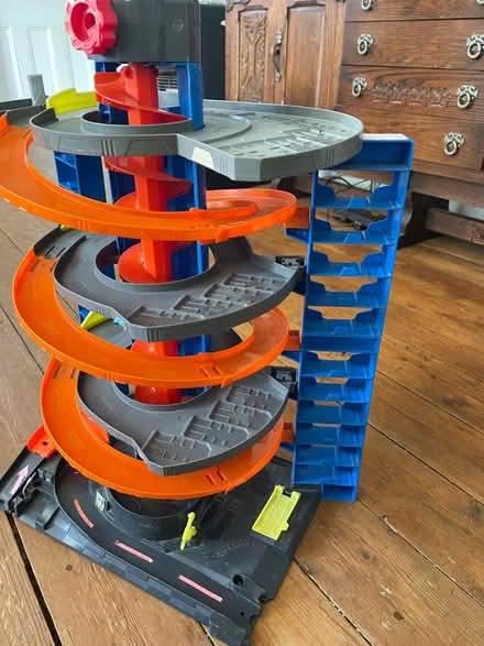 Photo of free Hot Wheels Mega Garage (Milnthorpe LA7) #2