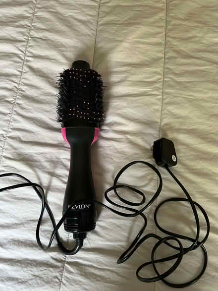 Photo of free Revlon One Step Volumiser (Rickmansworth central WD3) #1