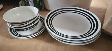 Photo of free incomplete dish set to go (Hanworth, TW13) #2