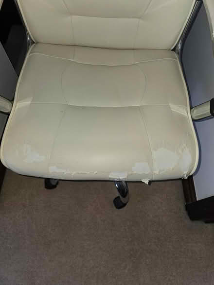 Photo of free Office chair (Weybourne GU9 9e) #2