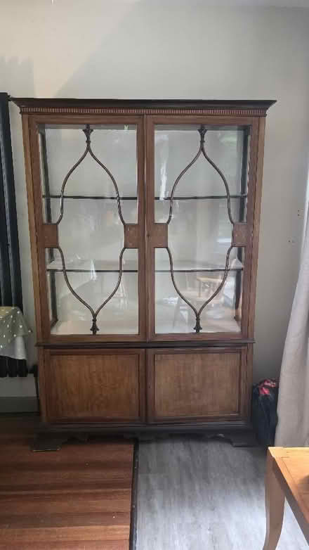Photo of free China cabinet (Great Missenden HP16) #1