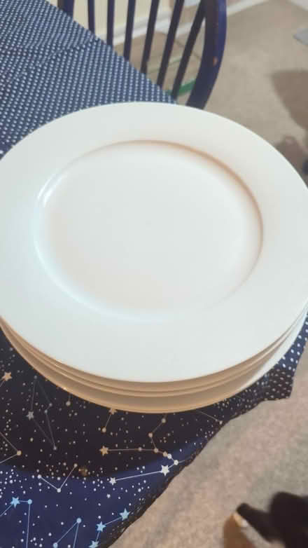 Photo of free White plates (Headington OX3) #1