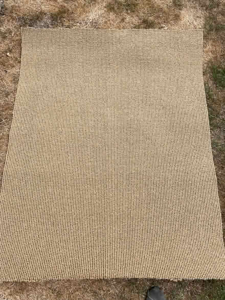 Photo of free A piece of carpet, approx. 106x134mm (Walton Manor OX2) #2