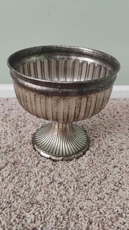 Photo of free 8" Decorative Planter (North part of Buffalo Grove) #1