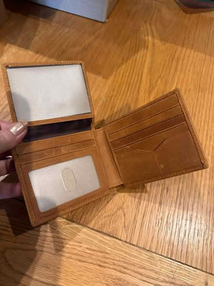 Photo of free Mens Leather Wallet - New (Chipping Norton OX7) #3