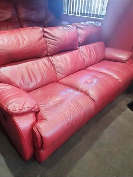 Photo of free 2 settees (Preston PR5) #2