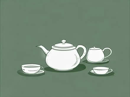 Photo of Tea pot, cups and saucers (Bexleyheath DA8) #1