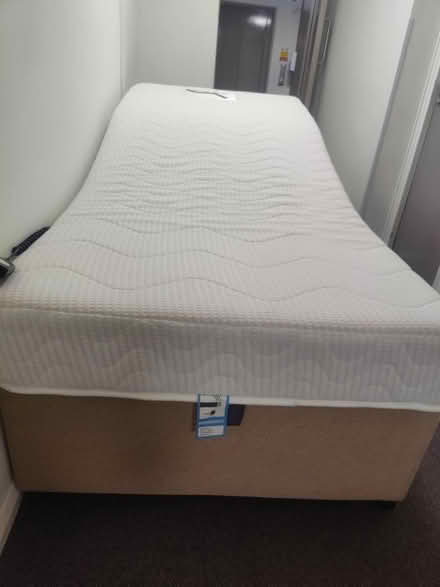 Photo of free 3ftX6 electric bed (Egmont Wallasey) #4