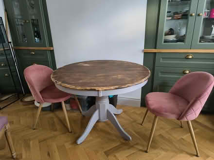 Photo of free Round cottage style table (Plumstead SE18) #1