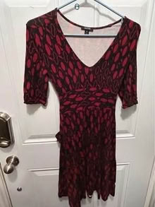 Photo of free Jacob XS dress, ties at back (L5L 5P5) #1