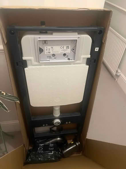 Photo of free Crosswater toilet cistern (Shoreditch E2) #2