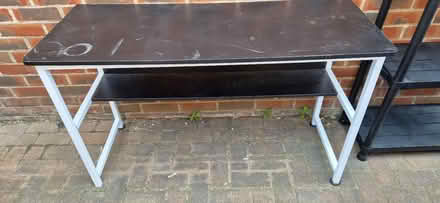 Photo of free Office desk (Snedshill TF2 TF2) #1