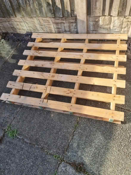 Photo of free Pallet (Prescot Merseyside L35) #1
