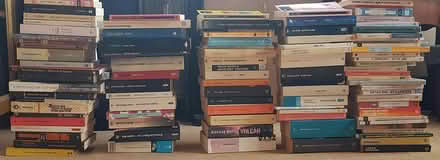 Photo of free Books in Spanish (Near Shirley CR0) #1