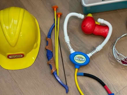 Photo of free Kids dress up and role play toys (Lightwater GU18) #2