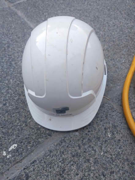 Photo of free Length of pipe and hardhat (Chessington KT9) #2