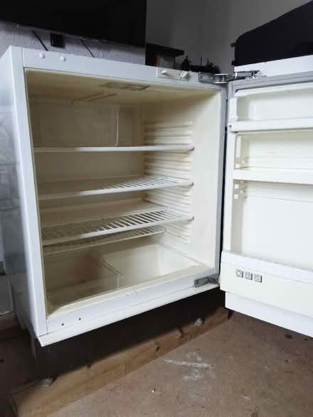 Photo of free Integrated fridge (Hawkwell SS4) #2
