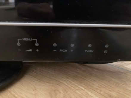 Photo of free Toshiba 32” TV (Hitchin SG4 7SN) #2