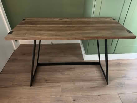 Photo of free Desk (Stockwell SW8) #1