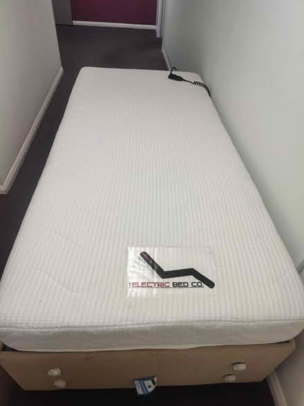Photo of free 3ftX6 electric bed (Egmont Wallasey) #1