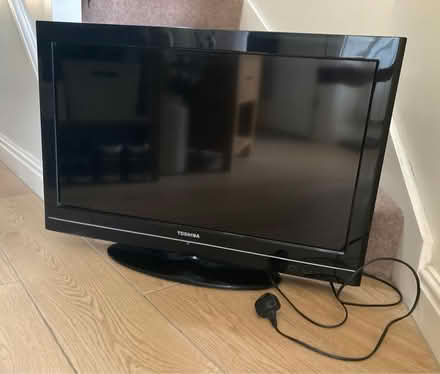 Photo of free Toshiba 32” TV (Hitchin SG4 7SN) #1