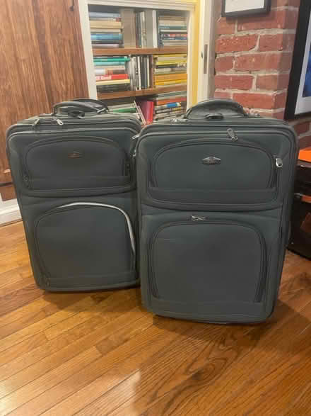 Photo of free luggage (Washington, DC) #1