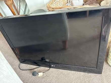 Photo of free LG tv 32 inch (Polegate) #1