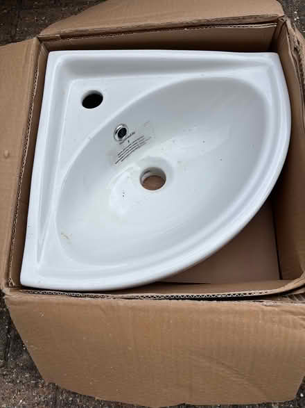 Photo of free Post corner Bathroom wash basin (Letchworth Manor Park) #1