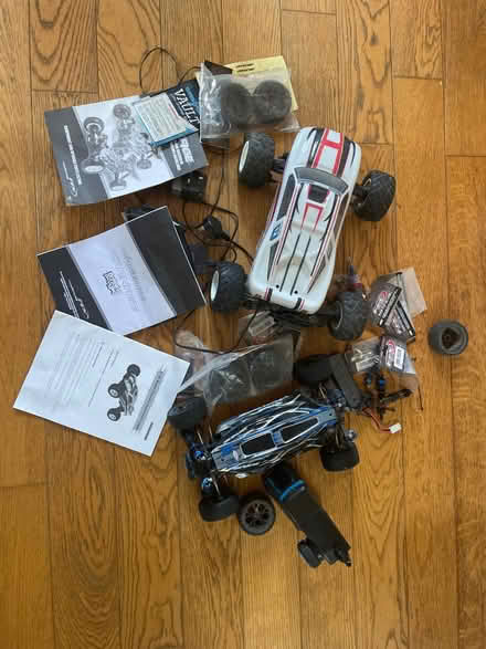 Photo of free 2 x remote control cars (Hailsham BN27) #1