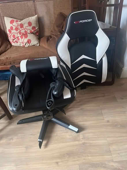 Photo of free GT Force gaming chair broken legs (Putney SW15) #2