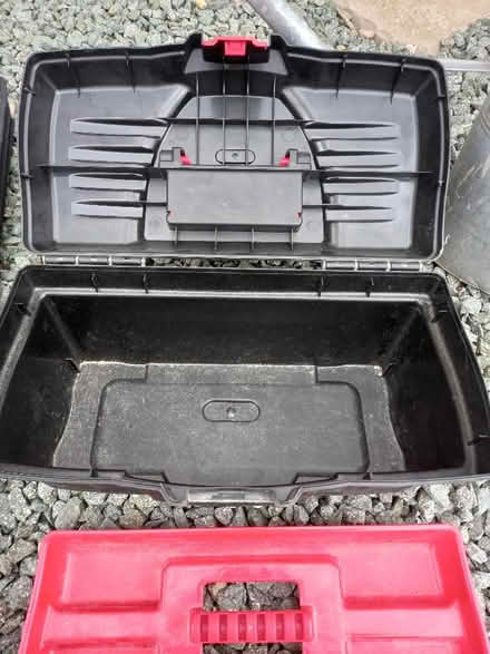 Photo of free Small toolbox (Market Deeping PE6) #3
