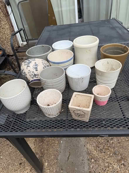Photo of free Assorted china flower pots (Shirley, Croydon CR0) #1