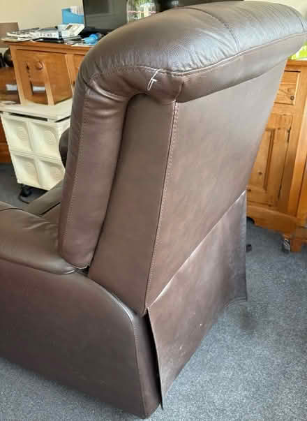 Photo of free Electric recliner (Cosham PO6) #3