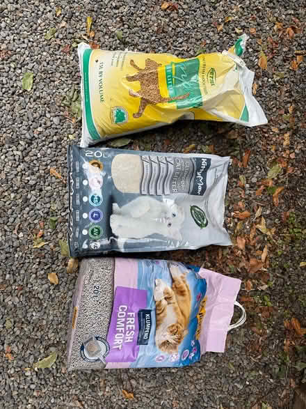 Photo of free 3 bags of Cat Litter (Ballybrack Village) #1