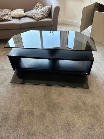 Photo of free TV stand (Clipstone LU7) #1