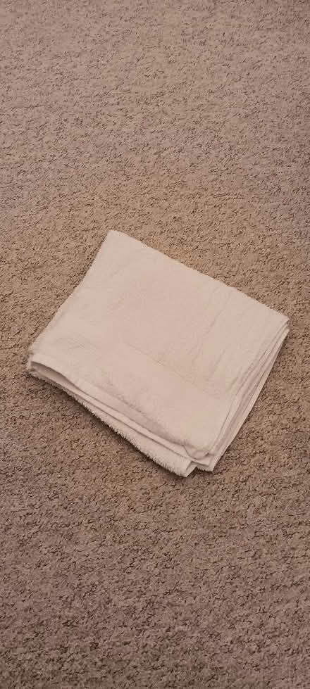 Photo of free White bath towel (Fenny Stratford MK2) #1
