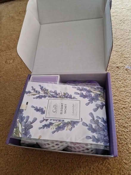 Photo of free Bath set (Wildridings RG12) #4