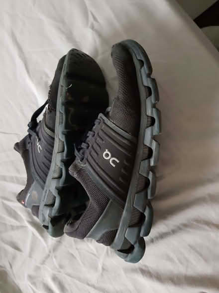 Photo of free Mens On Cloud trainers size 10 (Ormskirk L39) #1