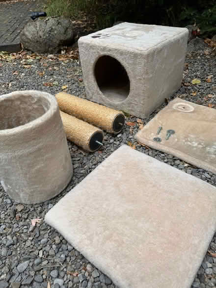 Photo of free Used Cat Scratching Tree (Ballybrack Village) #2