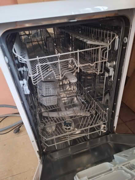 Photo of free Hotpoint slim dishwasher (Maidstone town center) #2