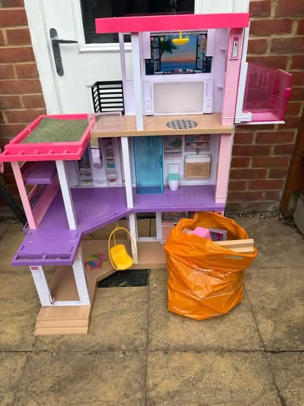 Photo of free Barbie Dream House (Newbury RG14) #1