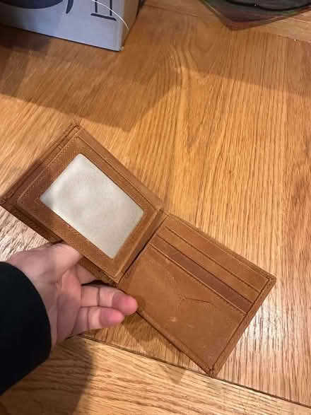 Photo of free Mens Leather Wallet - New (Chipping Norton OX7) #2
