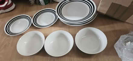 Photo of free incomplete dish set to go (Hanworth, TW13) #1