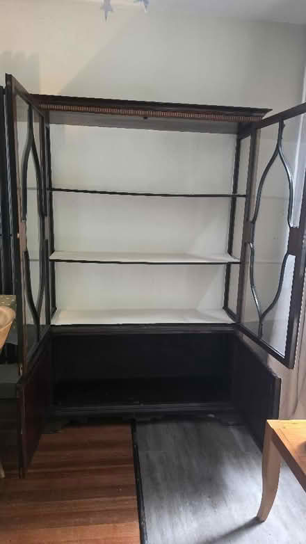 Photo of free China cabinet (Great Missenden HP16) #2