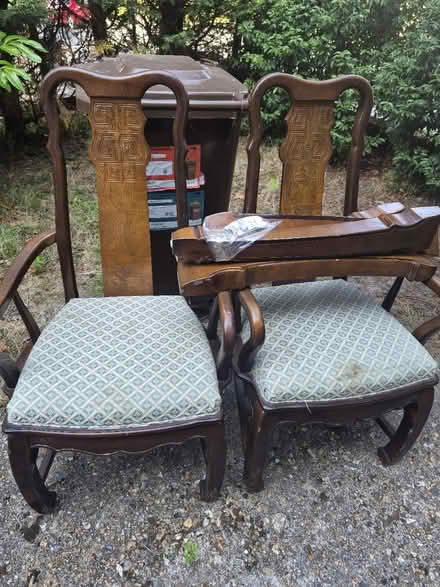 Photo of free Large dining table +6 chairs (Buxted TN22) #3
