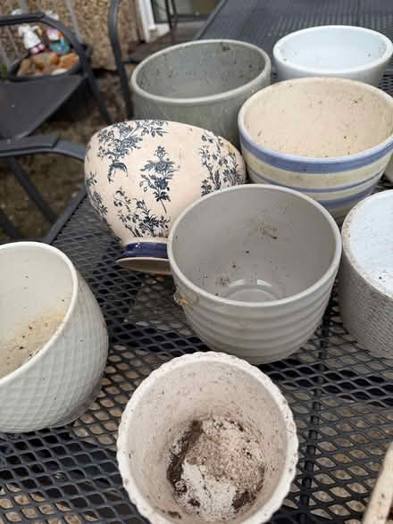 Photo of free Assorted china flower pots (Shirley, Croydon CR0) #2