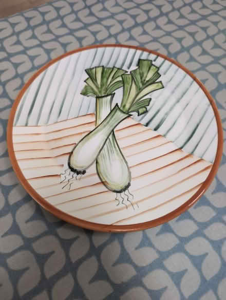 Photo of free Plate (Sunningdale SL5) #1