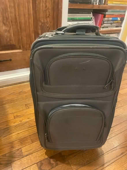 Photo of free luggage (Washington, DC) #2