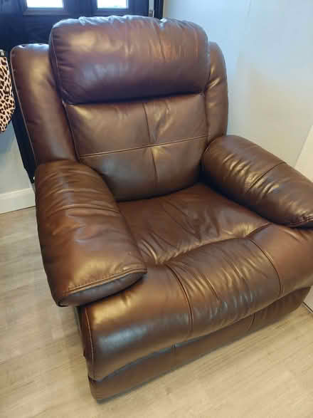 Photo of free Lazy Boy Dark Brown Leather Arm Chair (Clewer New Town SL4) #2