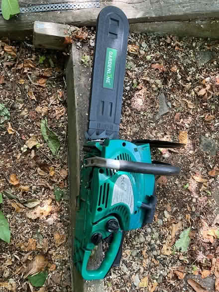Photo of free petrol chainsaw (Malvern WR14) #1